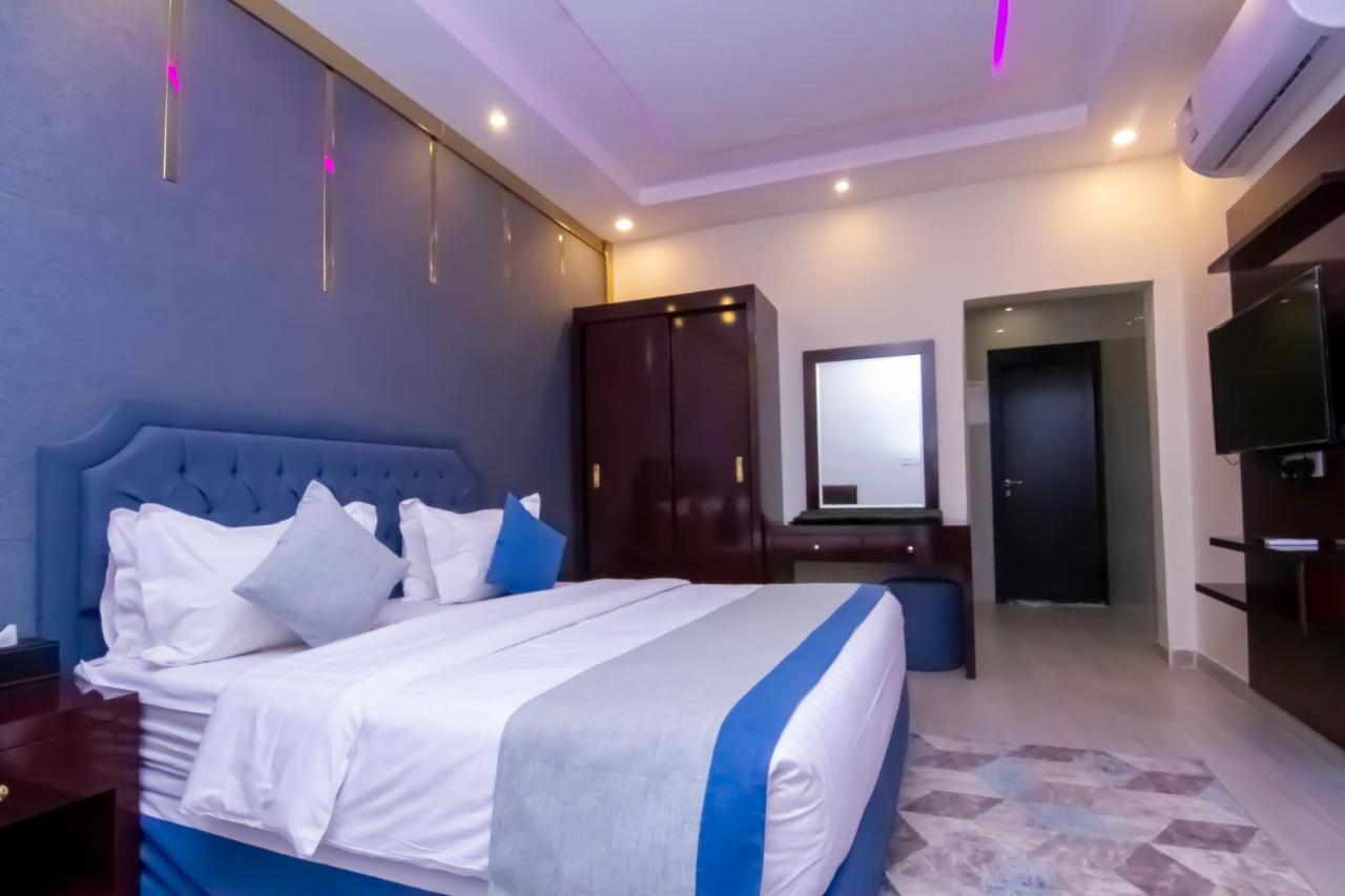 ال متعب سويتس الفلاح 1 Aparthotel Riyadh Exteriör bild