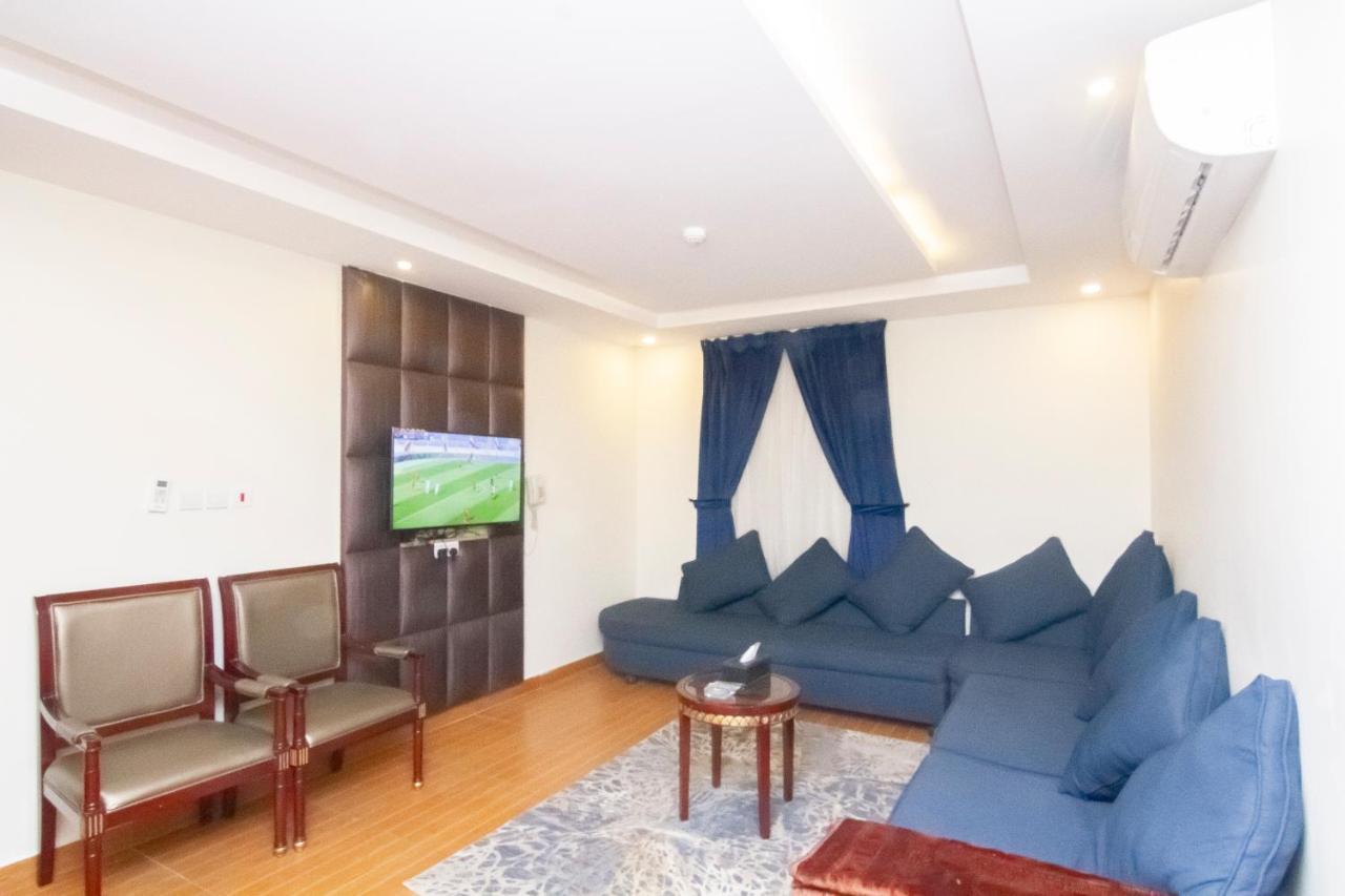 ال متعب سويتس الفلاح 1 Aparthotel Riyadh Exteriör bild
