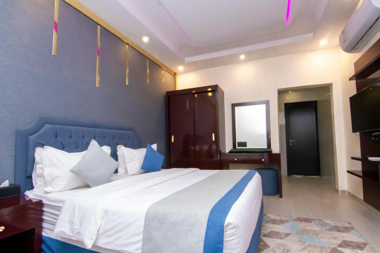 ال متعب سويتس الفلاح 1 Aparthotel Riyadh Exteriör bild
