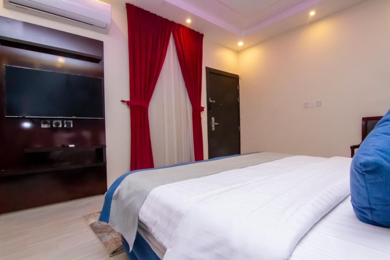 ال متعب سويتس الفلاح 1 Aparthotel Riyadh Exteriör bild