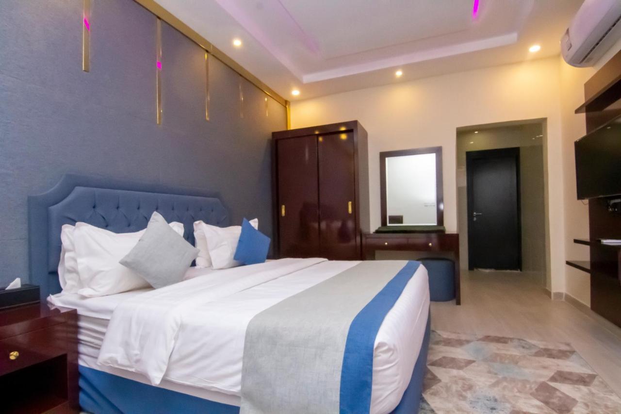 ال متعب سويتس الفلاح 1 Aparthotel Riyadh Exteriör bild