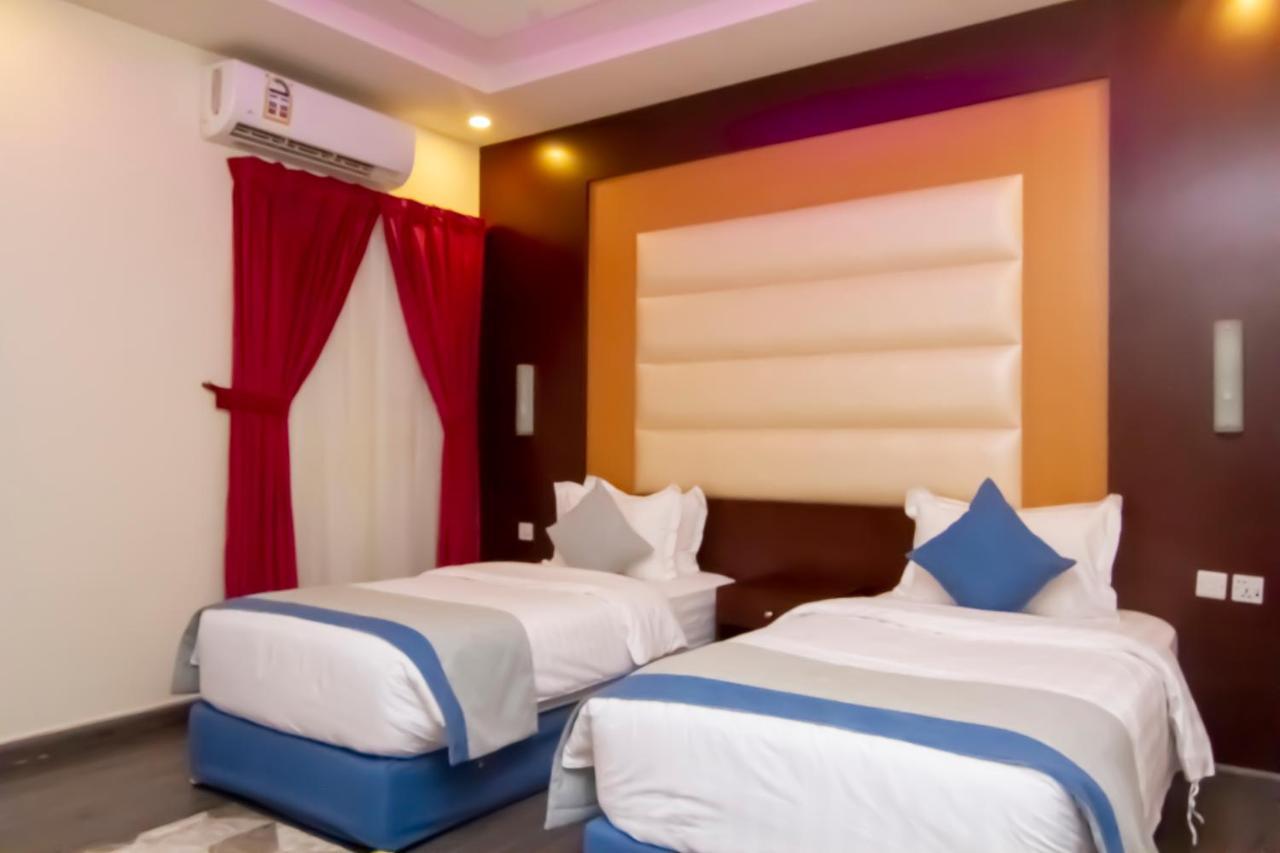 ال متعب سويتس الفلاح 1 Aparthotel Riyadh Exteriör bild