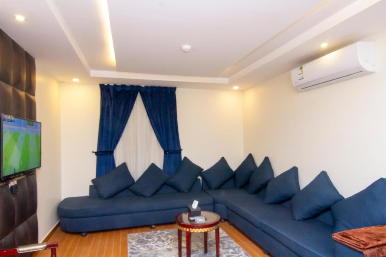 ال متعب سويتس الفلاح 1 Aparthotel Riyadh Exteriör bild
