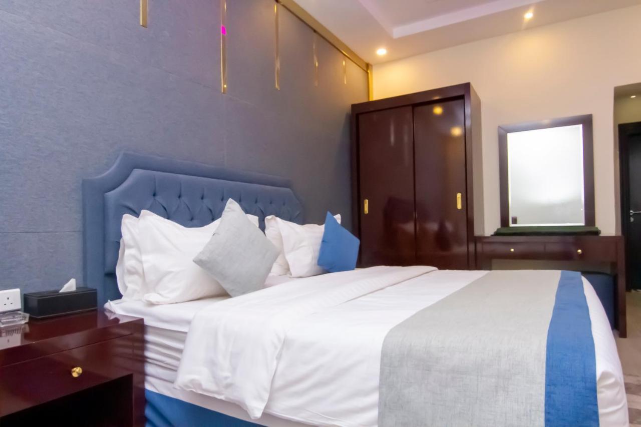 ال متعب سويتس الفلاح 1 Aparthotel Riyadh Exteriör bild